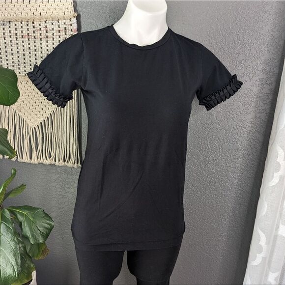 Vineyard Vines Ruffle Sleeve Short Sleeve Black Shirt - Picture 1 of 9
